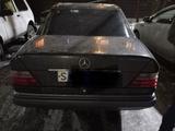 Mercedes-Benz E 200 1993 годаүшін2 600 000 тг. в Экибастуз – фото 4