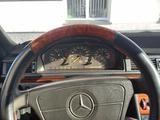 Mercedes-Benz E 200 1993 годаүшін2 600 000 тг. в Экибастуз – фото 5