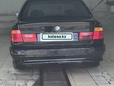 BMW 520 1992 года за 1 500 000 тг. в Уральск – фото 4