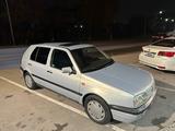 Volkswagen Golf 1994 годаfor920 000 тг. в Алматы