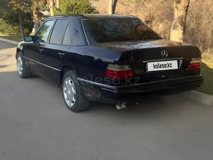 Mercedes-Benz E 280 1994 года за 1 500 000 тг. в Алматы – фото 20