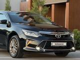 Toyota Camry 2018 годаүшін12 800 000 тг. в Шымкент – фото 2