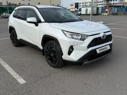 Toyota RAV4 2023 года за 15 700 000 тг. в Караганда – фото 3