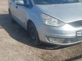 Ford Galaxy 2007 года за 3 000 000 тг. в Атырау – фото 4