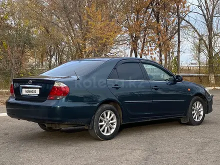 Toyota Camry 2004 года за 5 900 000 тг. в Байконыр – фото 5