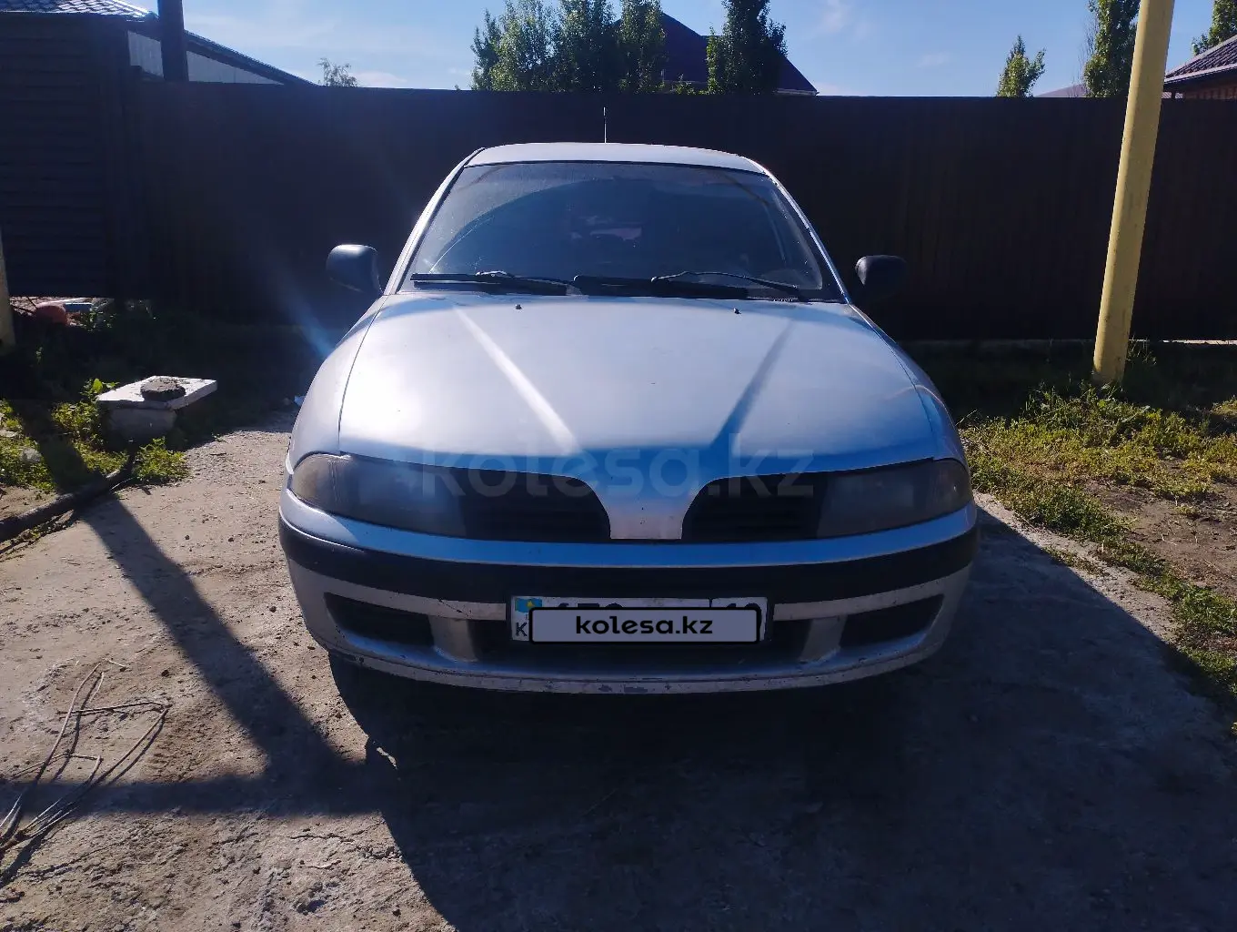 Mitsubishi Carisma, 2003