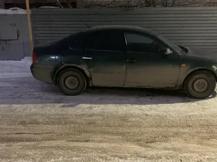 Volkswagen Passat 1997 года за 1 500 000 тг. в Астана – фото 2