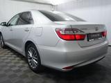 Toyota Camry 2018 года за 13 800 000 тг. в Алматы – фото 2