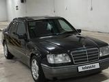 Mercedes-Benz E 320 1993 годаfor3 800 000 тг. в Астана