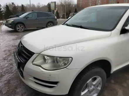 Volkswagen Touareg 2007 года за 5 500 000 тг. в Астана – фото 3