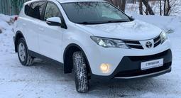 Toyota RAV4 2014 годаfor10 500 000 тг. в Астана