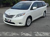 Toyota Sienna 2015 года за 16 000 000 тг. в Алматы