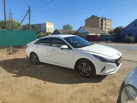 Hyundai Elantra 2022 года за 8 300 000 тг. в Уральск