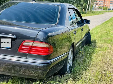 Mercedes-Benz E 280 1998 года за 3 250 000 тг. в Кокшетау – фото 3