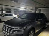 Volkswagen Touareg 2022 годаүшін29 490 000 тг. в Костанай