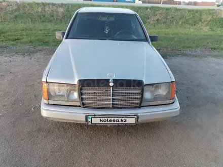 Mercedes-Benz E 260 1988 года за 1 000 000 тг. в Костанай – фото 2