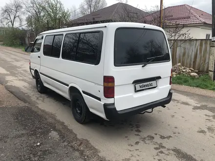 Toyota Hiace 2001 года за 3 600 000 тг. в Алматы – фото 8