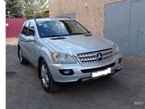 Mercedes-Benz ML 350 2005 года за 4 200 000 тг. в Уральск – фото 2