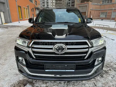 Toyota Land Cruiser 2019 года за 39 950 000 тг. в Астана