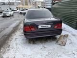 Mercedes-Benz E 230 1996 годаfor2 200 000 тг. в Астана – фото 3