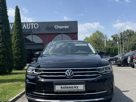 Volkswagen Tiguan 2022 года за 20 500 000 тг. в Алматы – фото 2