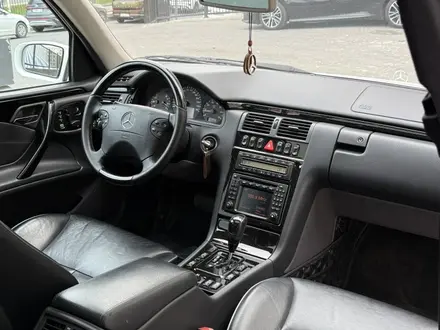 Mercedes-Benz E 320 2002 года за 7 300 000 тг. в Шымкент – фото 14