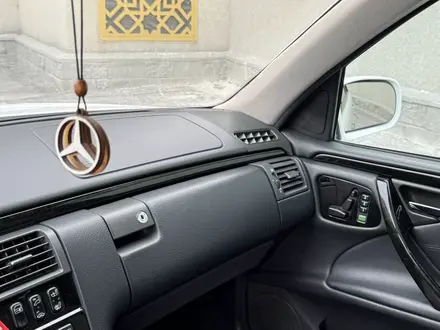 Mercedes-Benz E 320 2002 года за 7 300 000 тг. в Шымкент – фото 26