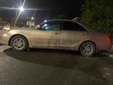 Toyota Camry 2004 года за 4 400 000 тг. в Семей – фото 3