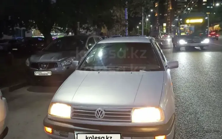 Volkswagen Vento 1994 года за 890 000 тг. в Алматы