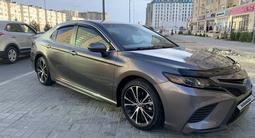 Toyota Camry 2020 года за 13 200 000 тг. в Актау – фото 2