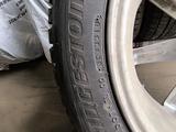 Комплект дисков с зимней резиной Bridgestone BLIZZAK DM-V2 225/55R18 за 300 000 тг. в Алматы – фото 4