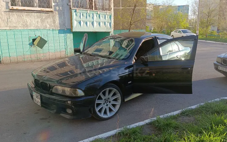 BMW 520 1999 года за 2 400 000 тг. в Караганда