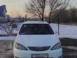 Toyota Camry 2004 года за 3 800 000 тг. в Есик – фото 3