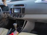 Toyota Camry 2004 года за 3 800 000 тг. в Есик – фото 4
