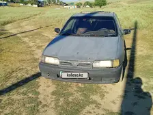 Nissan Primera, 1992