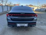 Kia K5 2022 года за 13 500 000 тг. в Атырау – фото 4