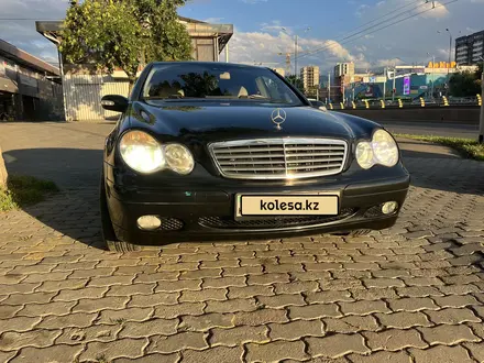 Mercedes-Benz C 200 2002 года за 3 400 000 тг. в Алматы
