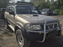 Nissan Patrol, 2001