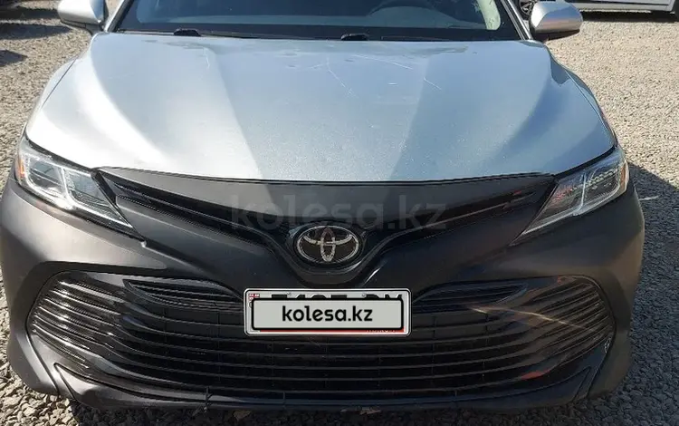 Toyota Camry 2018 года за 6 600 000 тг. в Атырау