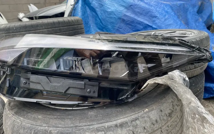 Передняя фара на Hyundai Elantra за 130 000 тг. в Алматы