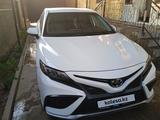 Toyota Camry 2021 года за 13 000 000 тг. в Шымкент