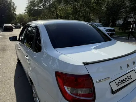 ВАЗ (Lada) Granta 2190 2022 года за 5 200 000 тг. в Семей – фото 4