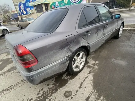 Mercedes-Benz C 220 1995 года за 2 500 000 тг. в Караганда – фото 9