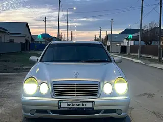 Mercedes-Benz E 280
