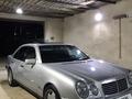 Mercedes-Benz E 320 1998 годаүшін4 500 000 тг. в Актау