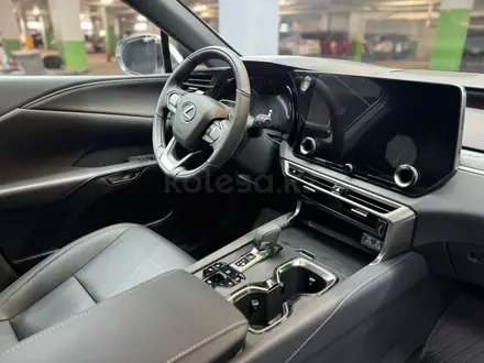 Lexus RX 500h 2024 года за 36 000 000 тг. в Актау – фото 12
