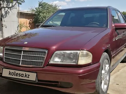 Mercedes-Benz C 280 1996 года за 1 200 000 тг. в Актау – фото 2