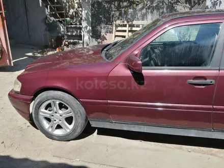 Mercedes-Benz C 280 1996 года за 1 200 000 тг. в Актау – фото 21