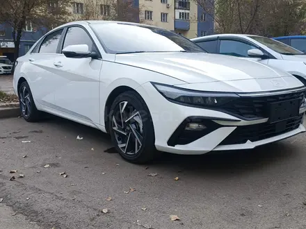 Hyundai Elantra 2024 года за 8 200 000 тг. в Алматы