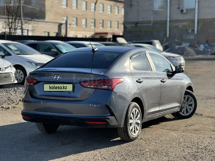 Hyundai Accent 2022 года за 8 200 000 тг. в Актобе – фото 5